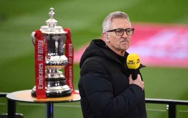 BBC üzr istədi, Linekeri geri qaytardı 