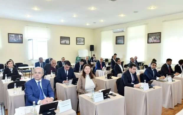 Milli üzvlərinə və məşqçilərə fəxri adlar verildi 