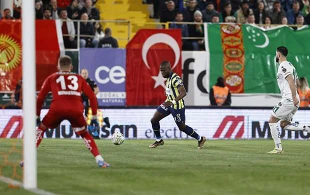 “Fənərbağça”dan inamlı qələbə 
