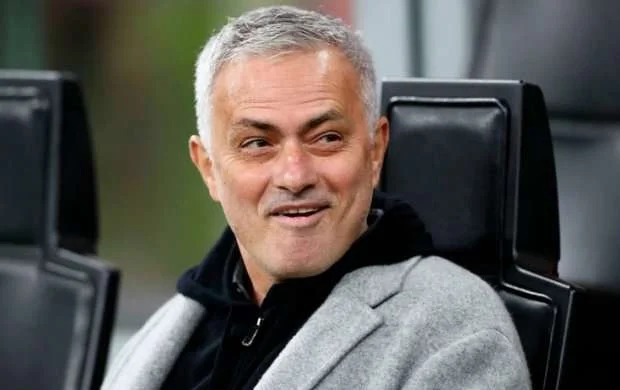 Avropa nəhəngi baş məşqçisini Mourinyu ilə əvəzləyir  