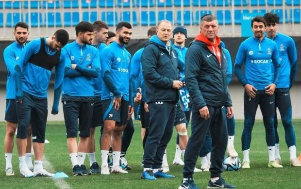 "Ferentsvaroş" millimizin forvardını istəyir 