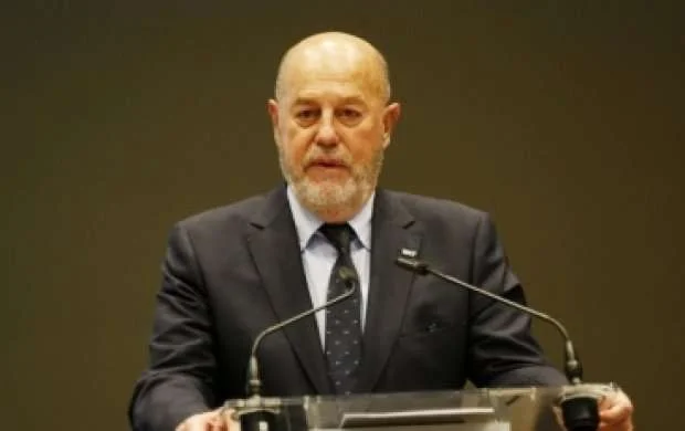 Espinos növbəti dəfə EKF prezidenti seçildi 