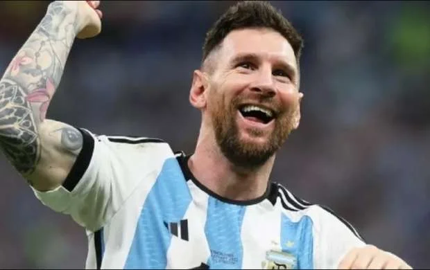 Messi 100-ü keçdi - Ronalduya çatmasına neçə top qaldı? 