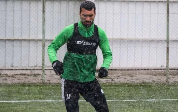 Mahir Emreli komanda ilə məşqlərə başladı 