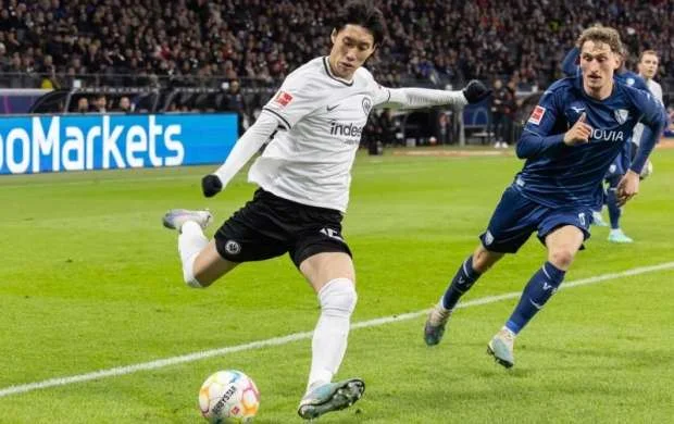 Yaponiyalı futbolçu İspaniya nəhənglərinin hədəfində 