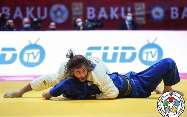Heydərov və Mollayinin yeri dəyişmədi 