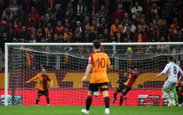 “Qalatasaray” Türkiyə kuboku ilə vidalaşdı 