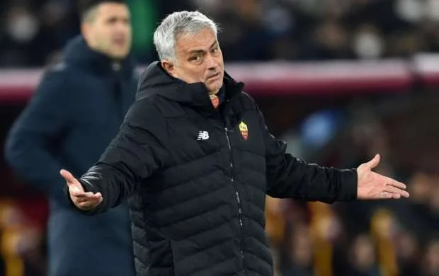 Ərəblər Mourinyunun ayağına qızıl döşəyir - Dünyanın ən ödənişli məşqçisi olacaq  