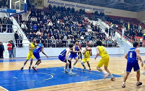 "Sabah" liderliyə yüksəldi 