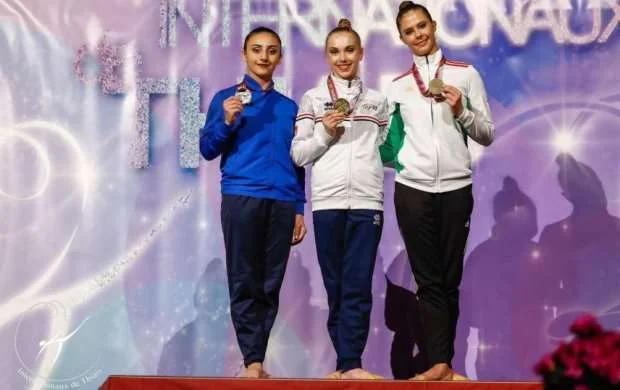 Azərbaycan idmançısı Fransada gümüş medal qazandı 