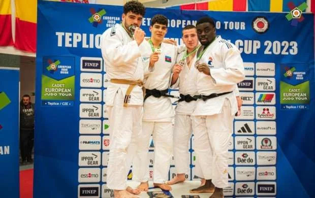 Yeniyetmə cüdoçular Avropa kubokunda birinci oldular 