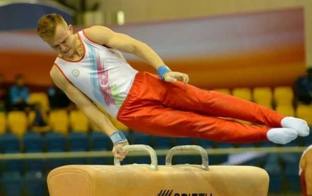 AÇ-də dörd gimnastla 