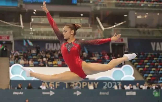 AÇ: Qadın gimnastlar mübarizəyə başlayır 