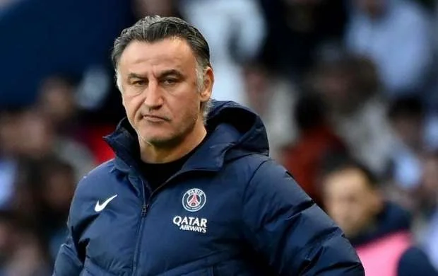 PSJ-nin baş məşqçisi irqçilikdə ittiham olundu 