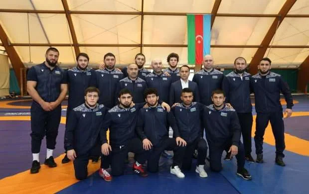 Daha beş güləşçimiz AÇ-də mübarizəyə başlayır 