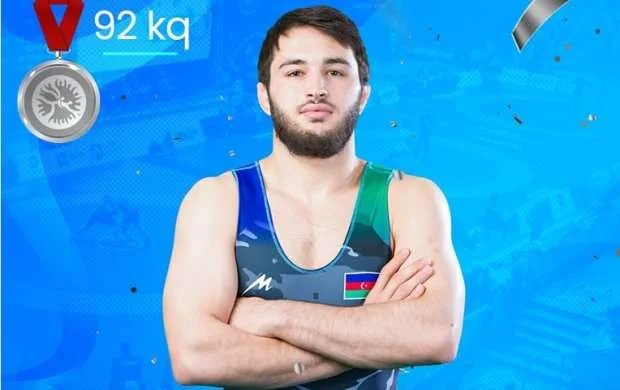 Sərbəst güləşçilərdən AÇ-də daha 1 gümüş və 2 bürünc medal 