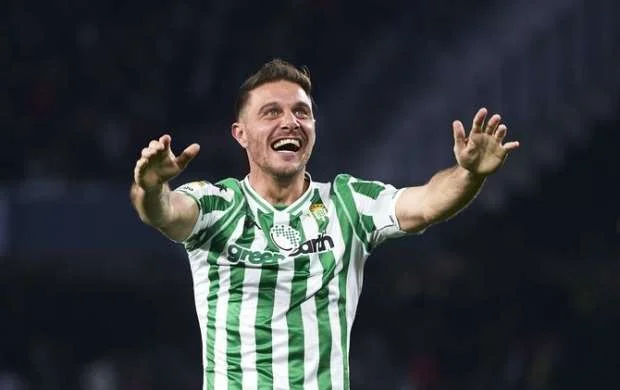 La Liqanın tarixinə düşən futbolçu karyerasını bitirir 
