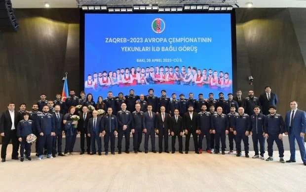 Prezidentin təbrikləri güləşçilərə çatdırıldı 