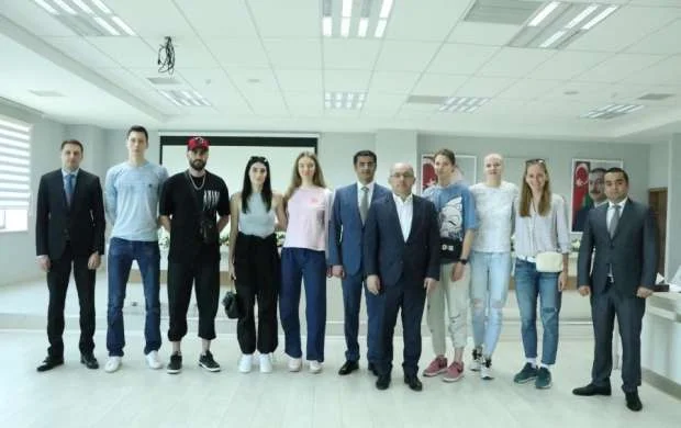 AVF prezidenti məşqçilər və legionerlərlə görüşdü 
