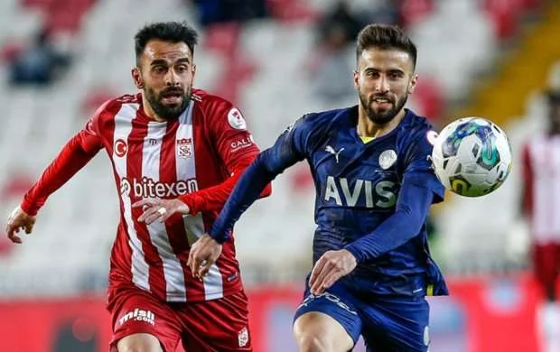 “Sivasspor”la “Fənərbaxça”dan ilk oyunda heç-heçə 