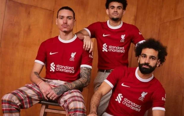 "Liverpul" qeyri-adi formasını təqdim etdi - FOTO 