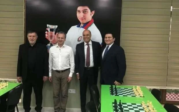 FIDE prezidenti Vüqar Həşimov Akademiyasında 