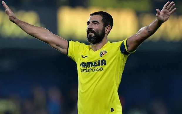La Liqa klubundan 37 yaşlı futbolçu ilə yeni müqavilə 