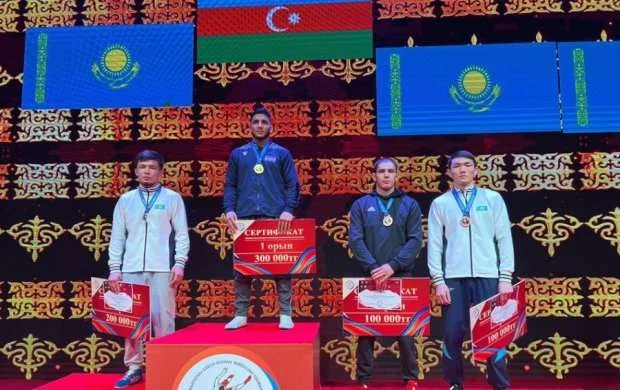 Azərbaycan güləşçilərindən Astanada üç medal 