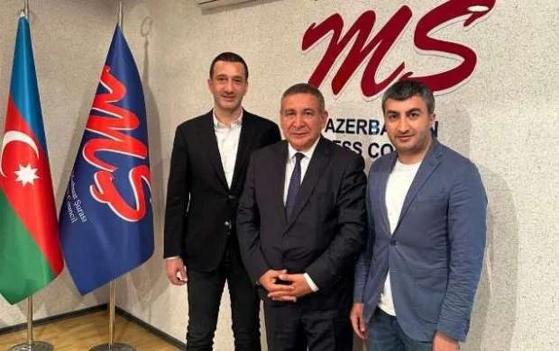 "Qarabağ" rəsmiləri Azərbaycan Mətbuat Şurasını ziyarət etdi 