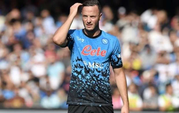 “Napoli”də yeni müqavilə 