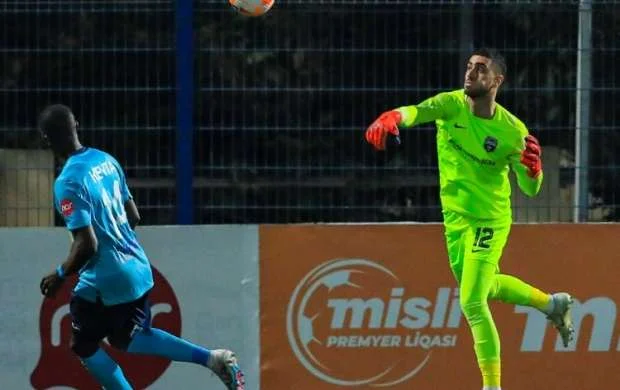 "Sabah" bu futbolçuya 3 illik müqavilə təklif etdi 