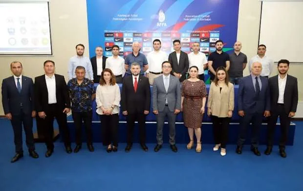 Premyer Liqada və avrokuboklarda iştirak üçün klublara lisenziyalar təqdim edildi 