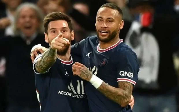 Neymar İspaniyaya qayıdır 