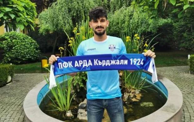 Azərbaycanlı futbolçu rəsmən Bolqarıstan klubunda 
