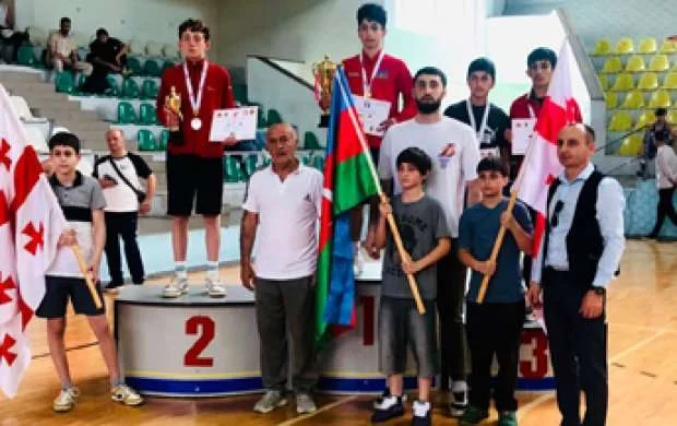 Yeniyetmə boksçulardan Gürcüstanda 13 medal 