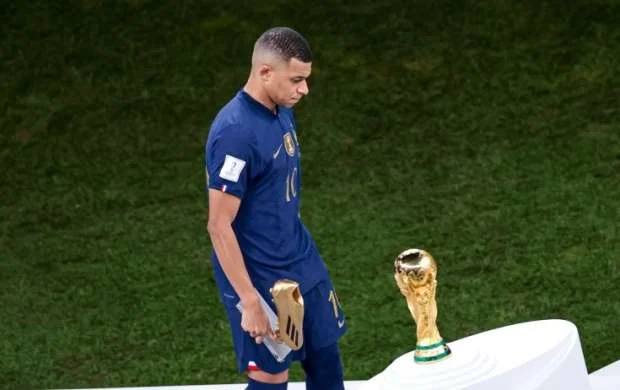 "O het-triki bir eybəcər qola dəyişərdim" - Kilian Mbappe 