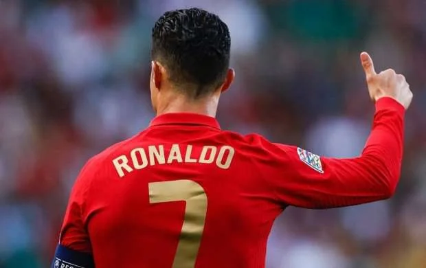 "Mən rekord arxasınca getmirəm, onlar məni izləyir" - Ronaldu 
