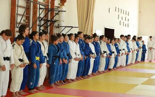 Yeniyetmə cüdoçular Avropa çempionatına yola düşdülər 