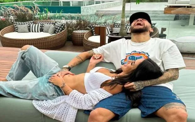 Neymar xəyanət etdiyi sevgilisindən üzr istədi 