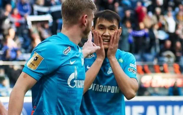 "Trabzonspor" Qazaxıstan millisinin müdafiəçisini istəyir 