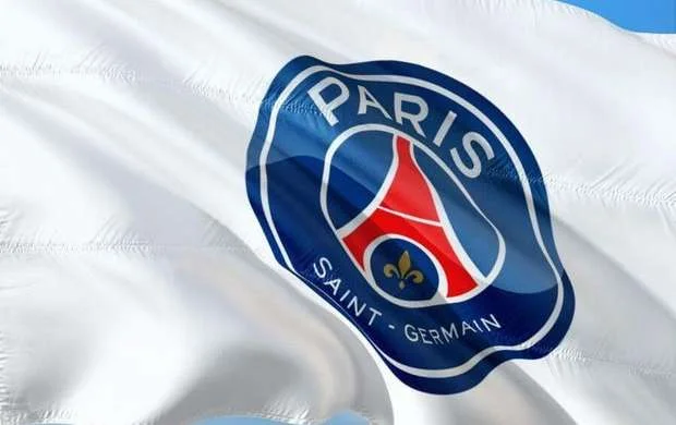 PSJ "Bayern Münhen"in futbolçusunu heyətinə qatmaq üzrədir 