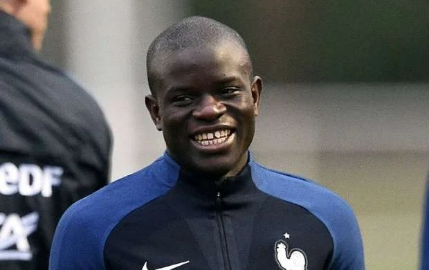 Nqolo Kante futbol klubu aldı 