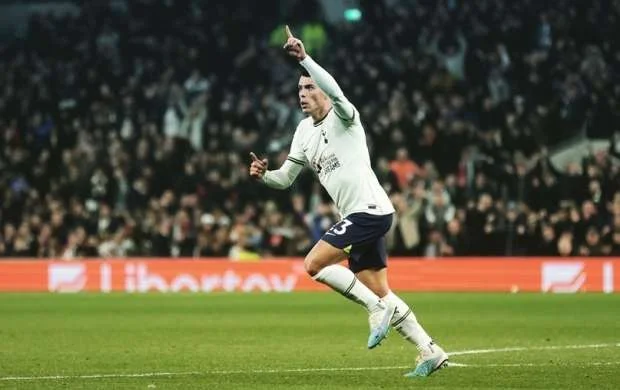 "Tottenhem" 40 milyona futbolçu aldı 