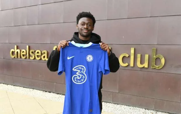 London klubunda 2 yeni futbolçu 