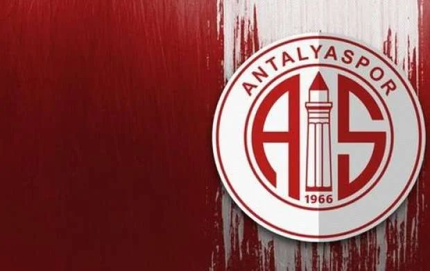 Super Liqa klubunda 10 ayrılıq 