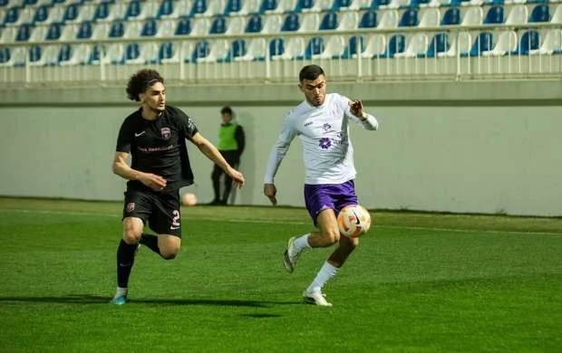 Azərbaycanlı futbolçunun Albaniya klubuna keçidi rəsmiləşdi 