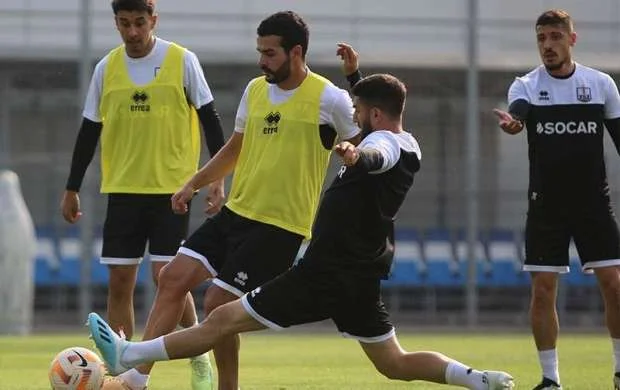 Emin Mahmudov “Neftçi”də məşqləri bərpa etdi 