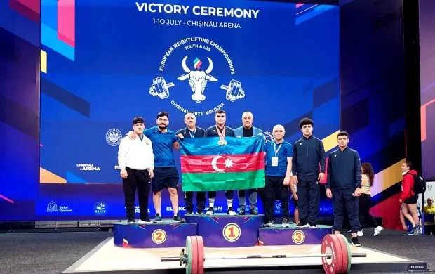 Məmmədzadə Avropa birinciliyində 3 medal qazandı 