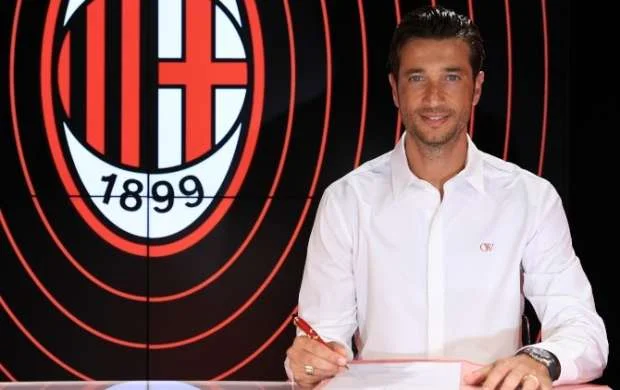 “Milan”dan 40 yaşlı futbolçu ilə yeni müqavilə 