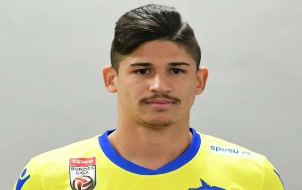 "Səbail" Bundesliqada oynamış futbolçu ilə gücləndi  